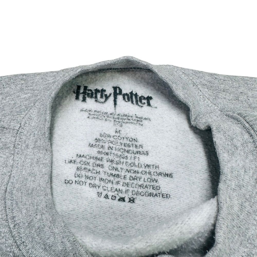 Harry Potter Heather Gray Hogwarts Crest Sweatshirt - Size Medium - Picture 10 of 10